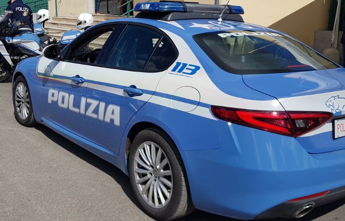 Sesto San Giovanni, filmava rapporti e donne di nascosto: denunciato 60enne