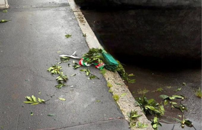 Sesto San Giovanni, vandalizzata corona deposta in memoria di Ramelli e Pedenovi
