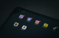 Facebook down, problemi anche su Instagram