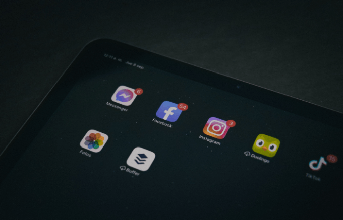 Facebook down, problemi anche su Instagram