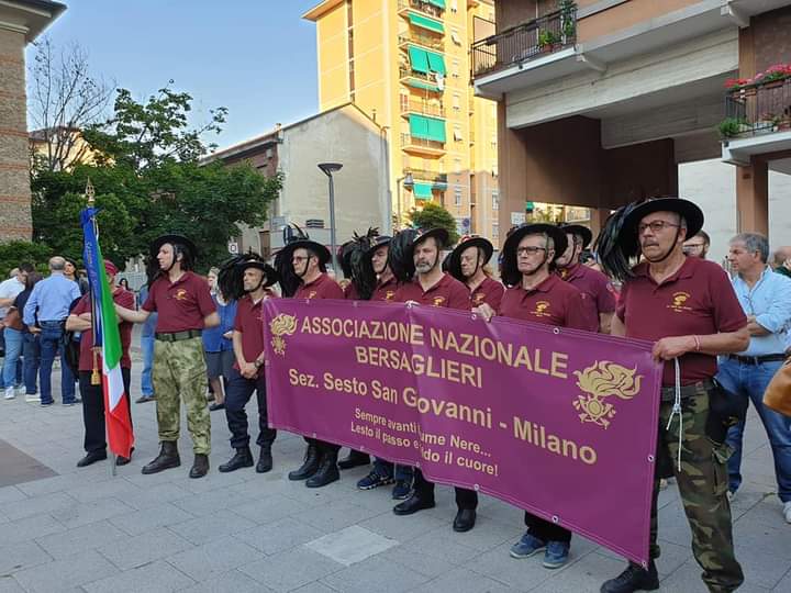 Sesto San Giovanni, i Bersaglieri in via Piave per l’anniversario del Corpo