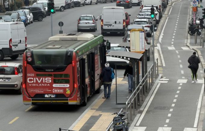 Sesto San Giovanni, al via l’adeguamento delle fermate bus