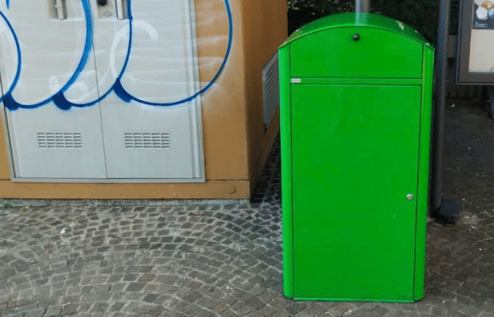 A Sesto San Giovanni nuovo contenitore per il vetro in via Gorizia