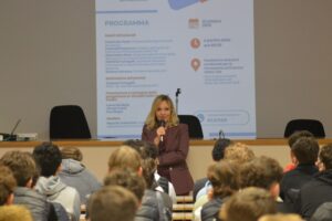 Sesto San Giovanni, consegnata la prima borsa di studio "Enrico Fumagalli" a tre studenti